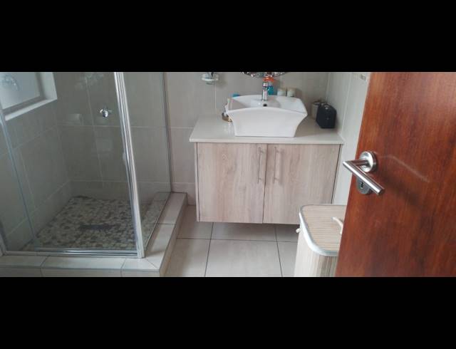3 BEDROOM HOUSE FOR SALE IN HELDERWYK